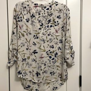 Danielrainn - Size M - white w/ purple and green flower print